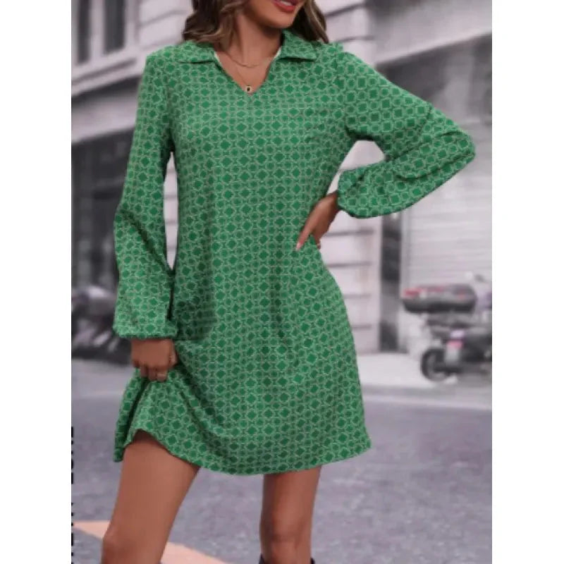 Damen Minikleid mit V-Ausschnitt, langen Ärmeln und Muster