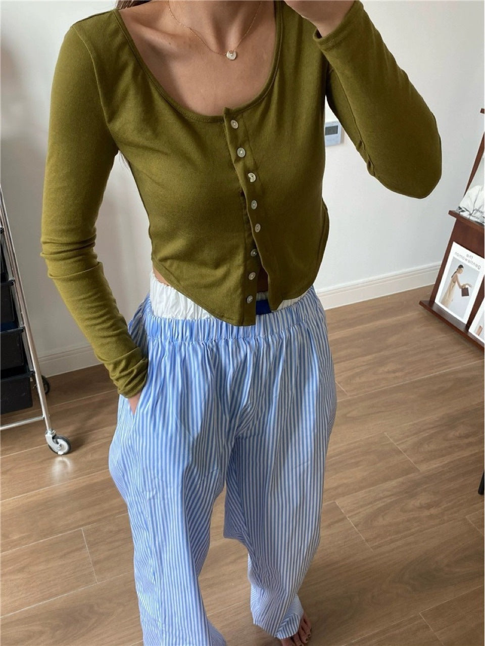 Nicole – Breite Bequeme Hose mit vertikalen Streifen und elastischem Bund