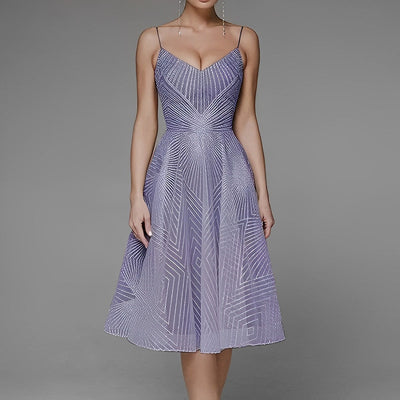 Symmetry Line – Festliches Abendkleid mit harmonischer Silhouette