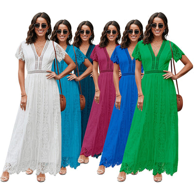 Ruth – Kurzes Spitzenkleid mit langen Mustern in einfarbiger Ausführung