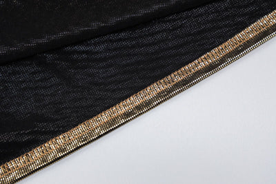 Jean – Rückfreies, einfarbiges, schmal geschnittenes Kleid mit Schlitz