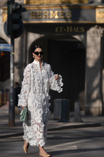 Elizabeth – Elegantes Spitzen Kleid Mit Langen Ärmeln