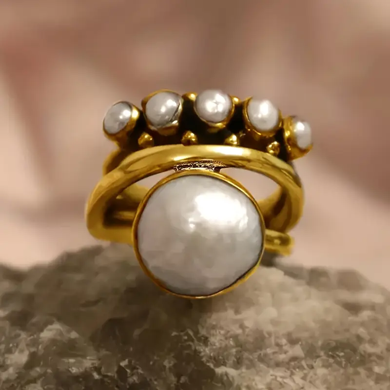 Vintage Ring mit vielen goldenen Perlen