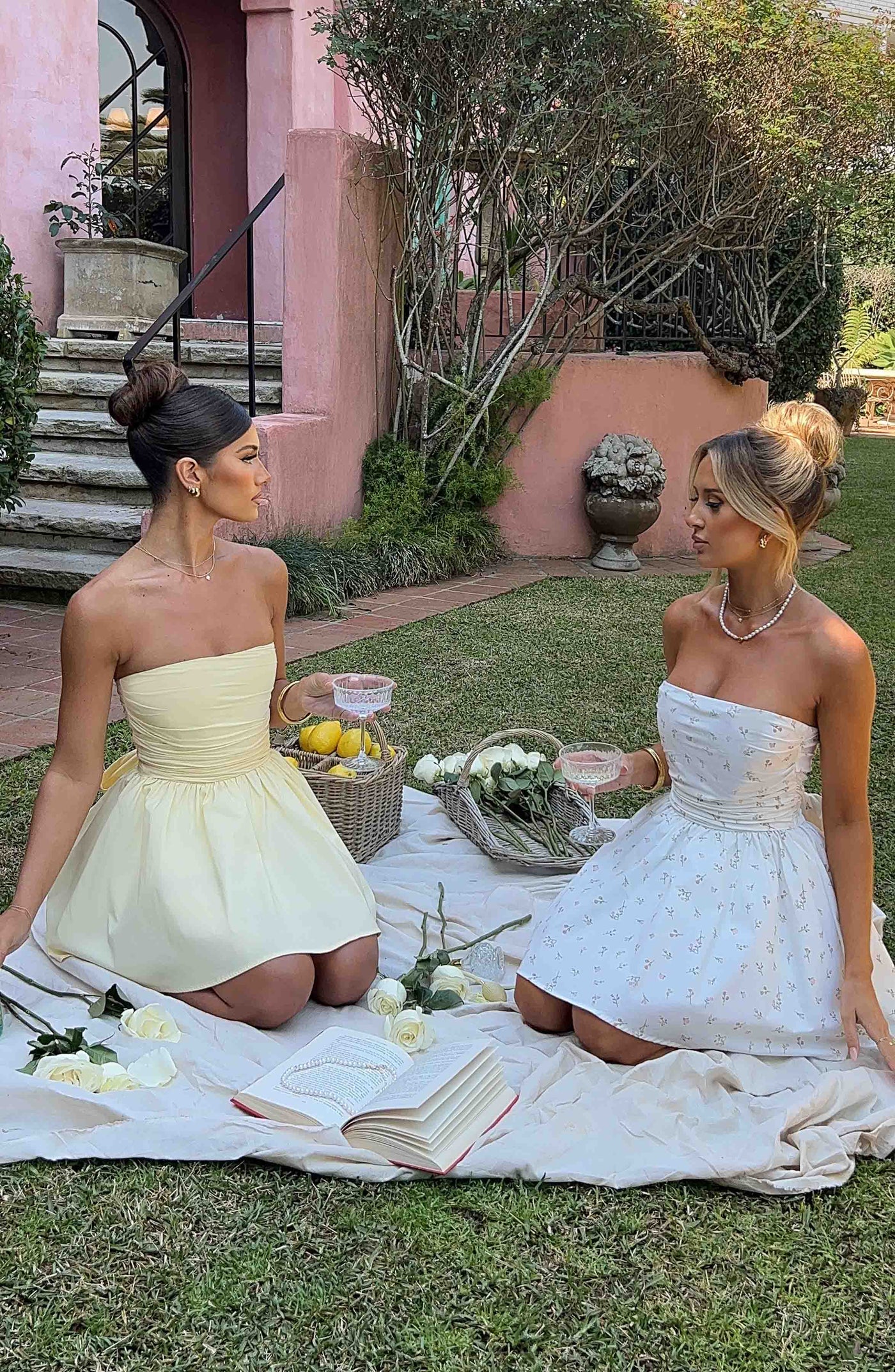 Blush Blumenmuster Mini Kleid von Katrina