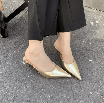 Anastasia Pantoletten mit Absatz und Spitzfuß