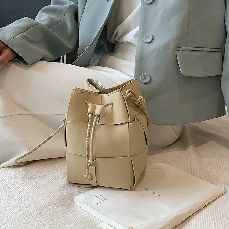 Anikadel Crossbody Beuteltasche