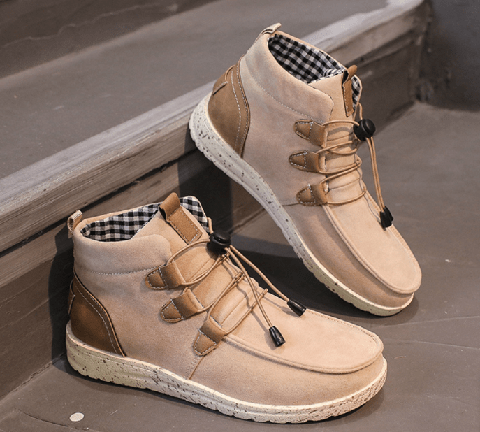 August Schuhe mit Kordelzug aus Samt